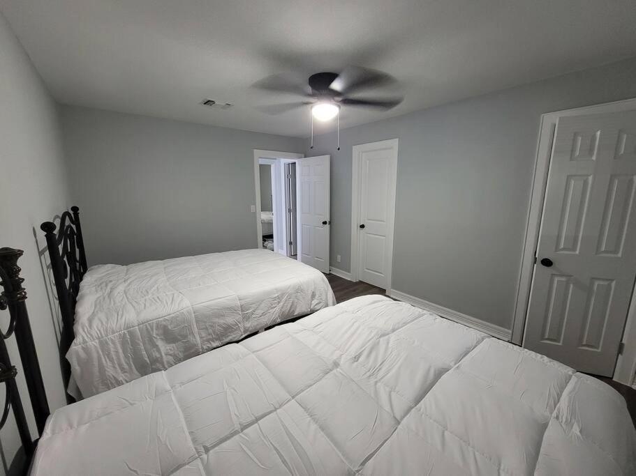 77072 New Remodeled Cute Townhome Sw Houston Exterior foto