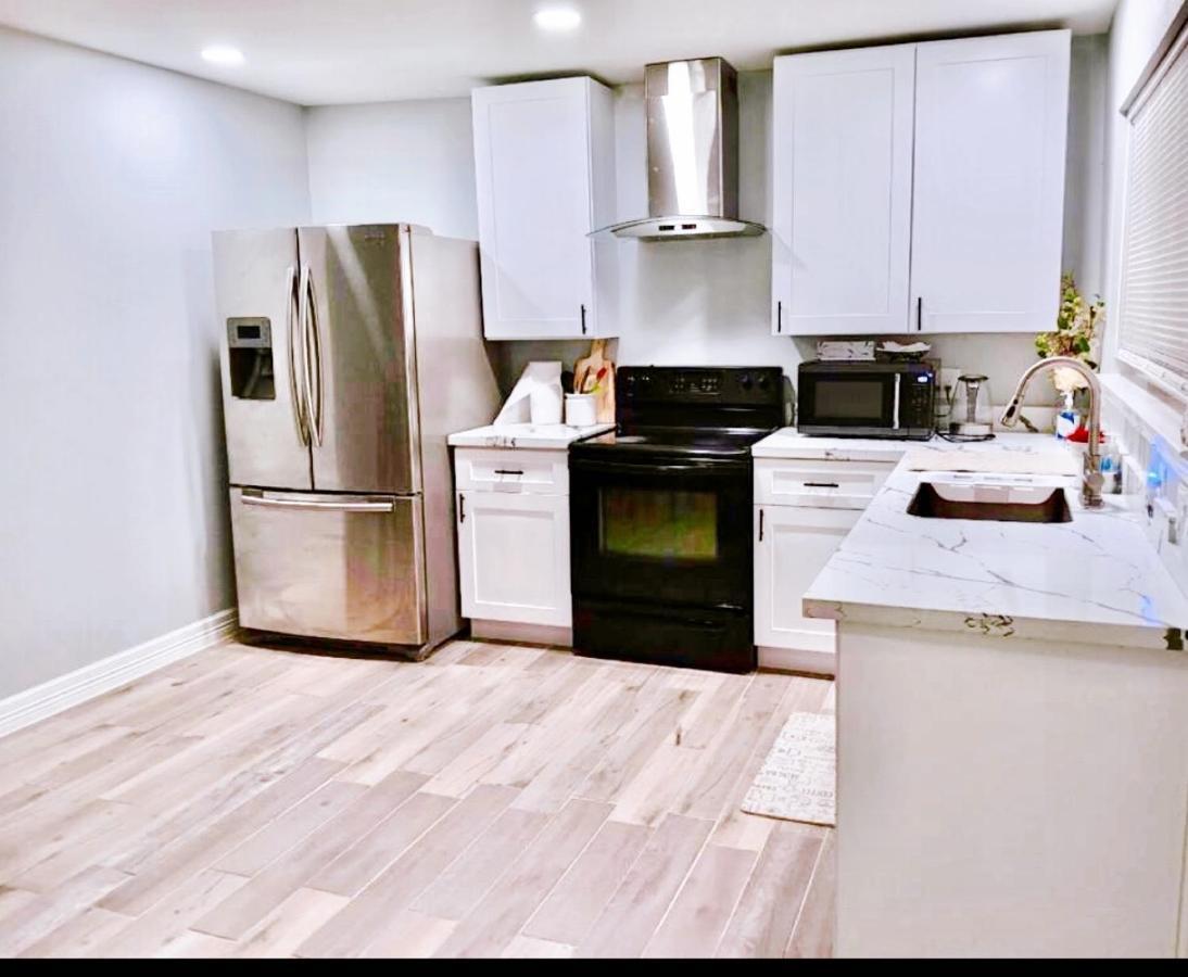 77072 New Remodeled Cute Townhome Sw Houston Exterior foto